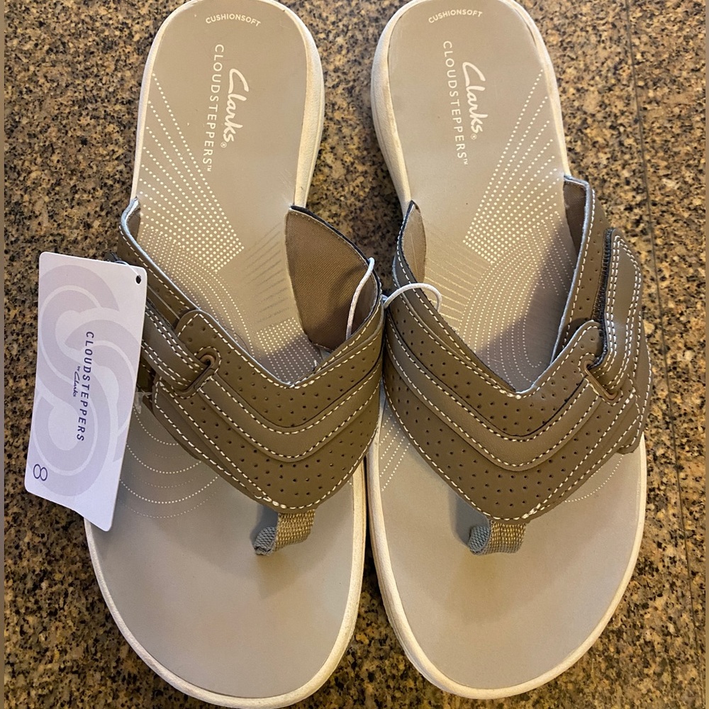 Clark’s Cloudsteppers Sandal NWT SZ 8